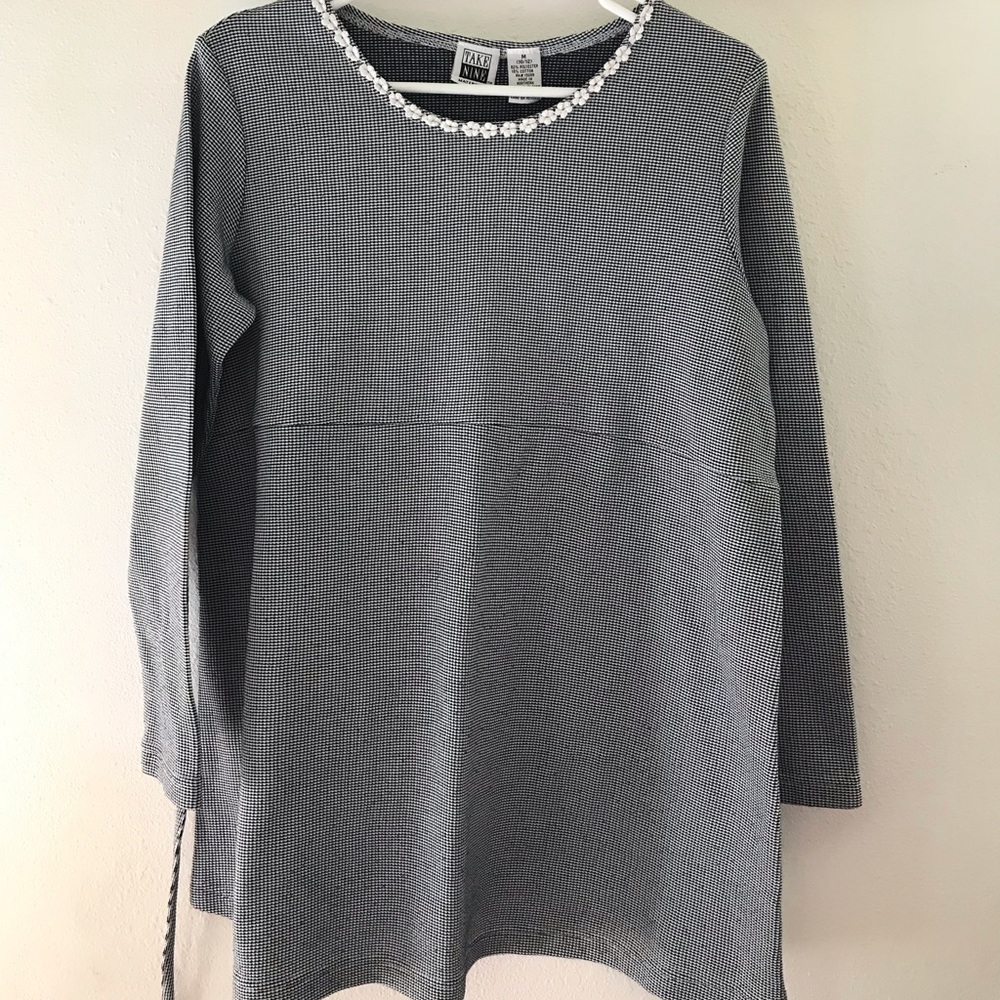 Take Nine Maternity Blue & White Shirt Size Medium 10/12